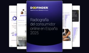 La imagen muestra la portada del estudio titulado “Radiografía del consumidor online en España 2025” elaborado por Doofinder. Al fondo se visualizan varias páginas del informe, destacando gráficos circulares, barras de gasto por categoría (como moda y electrónica), y datos demográficos como el perfil heavy user.