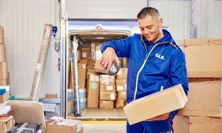 GLS Spain compra e-log y amplía su capacidad de fulfillment en España